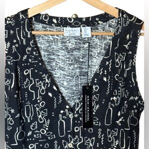 Nicole Miller Navy and White Patterned sleeveless blouse
